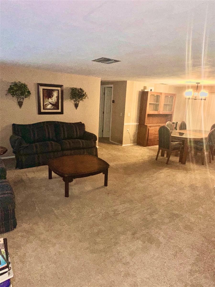 Listing photo id 1 for 5245 Bluejay Drive