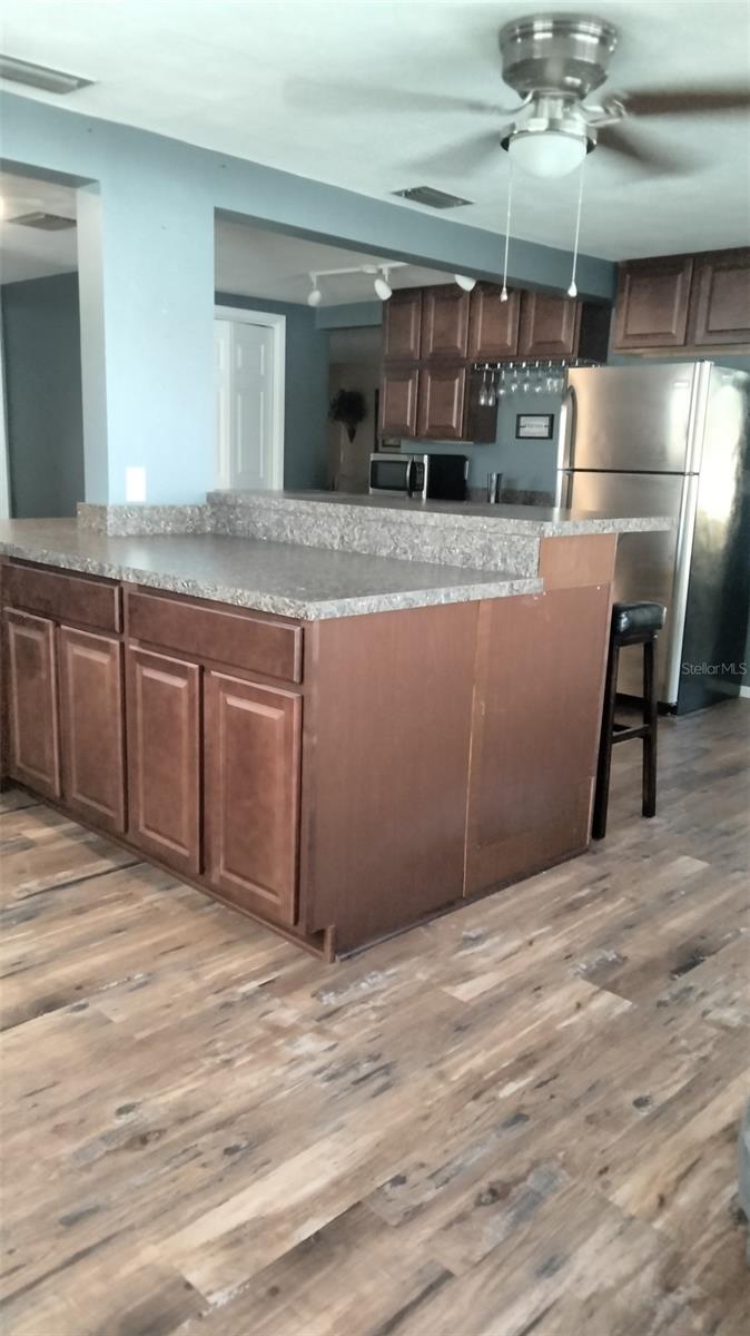 Listing photo id 5 for 5245 Bluejay Drive