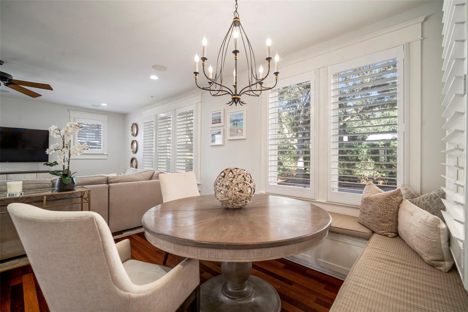 Listing photo id 17 for 1821 Richardson Place