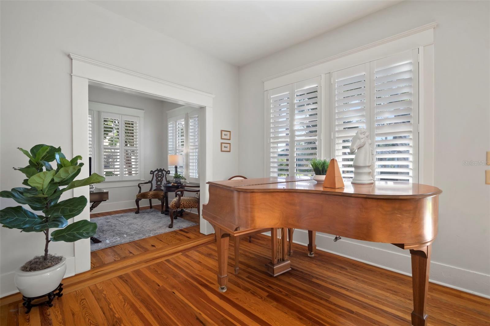 Listing photo id 26 for 1821 Richardson Place