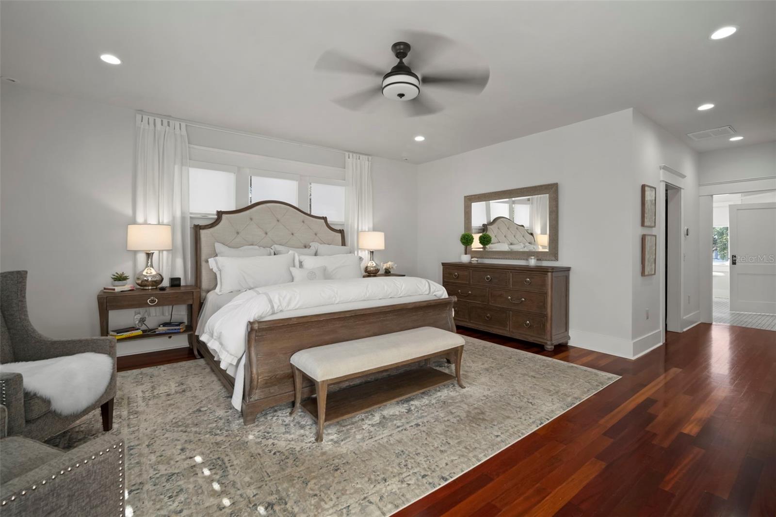 Listing photo id 31 for 1821 Richardson Place