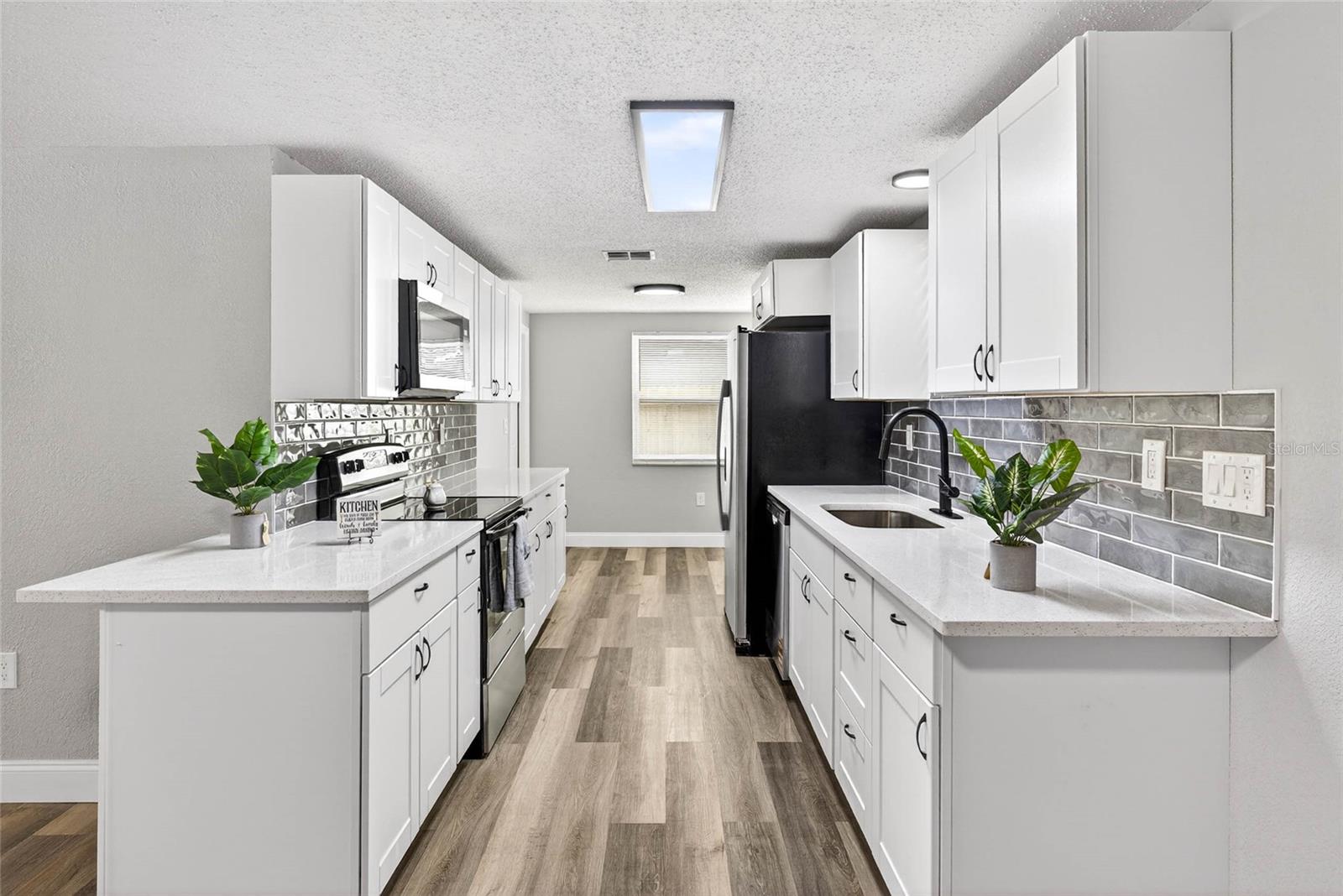 Image 6 of 15 For 8907 Farmington Lane