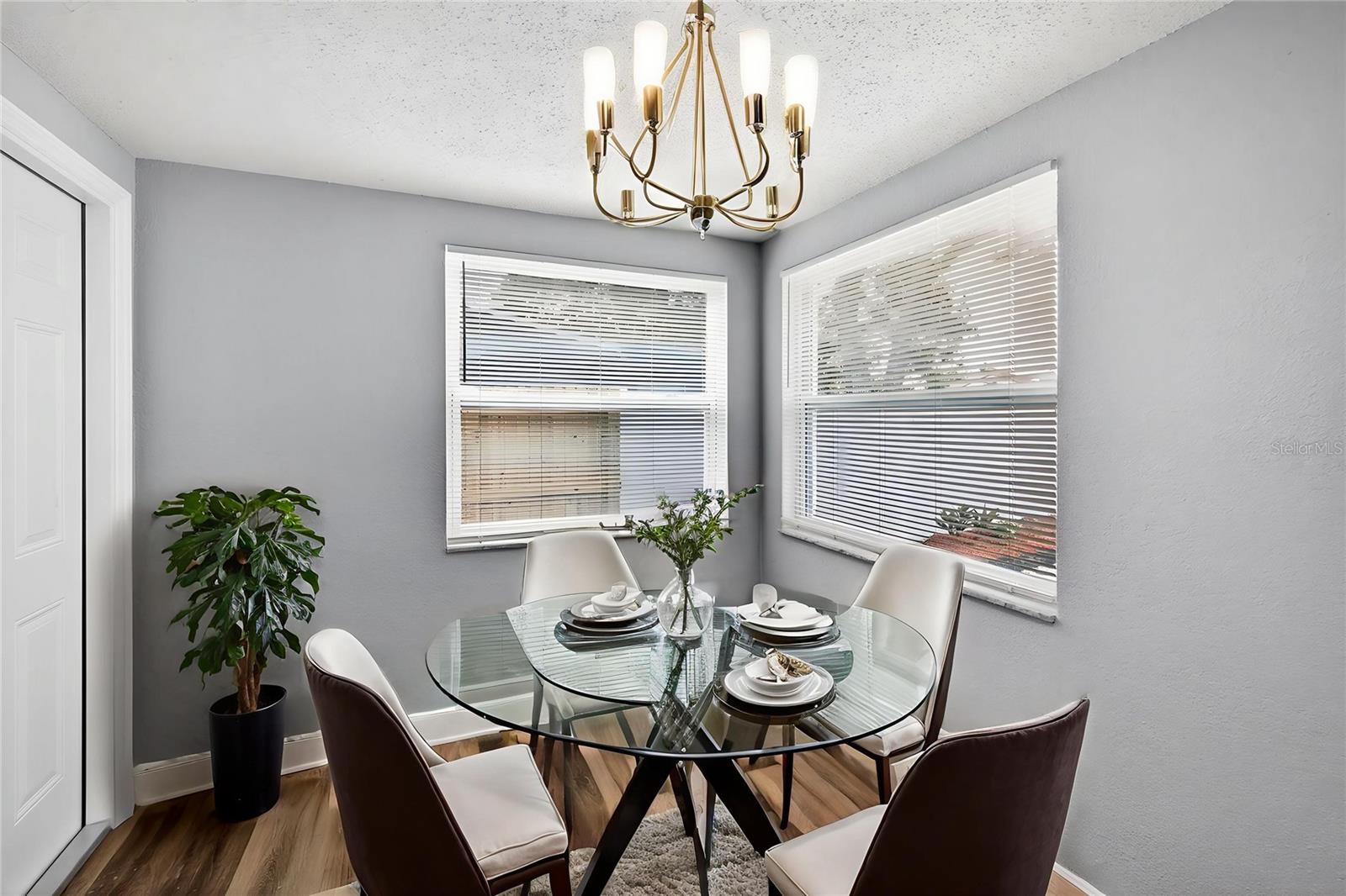 Image 8 of 15 For 8907 Farmington Lane