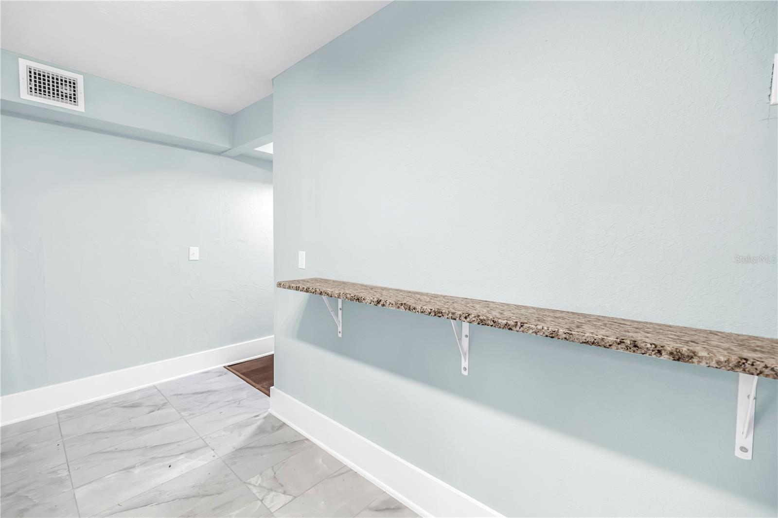 Image 10 of 54 For 1012 Granville Court N