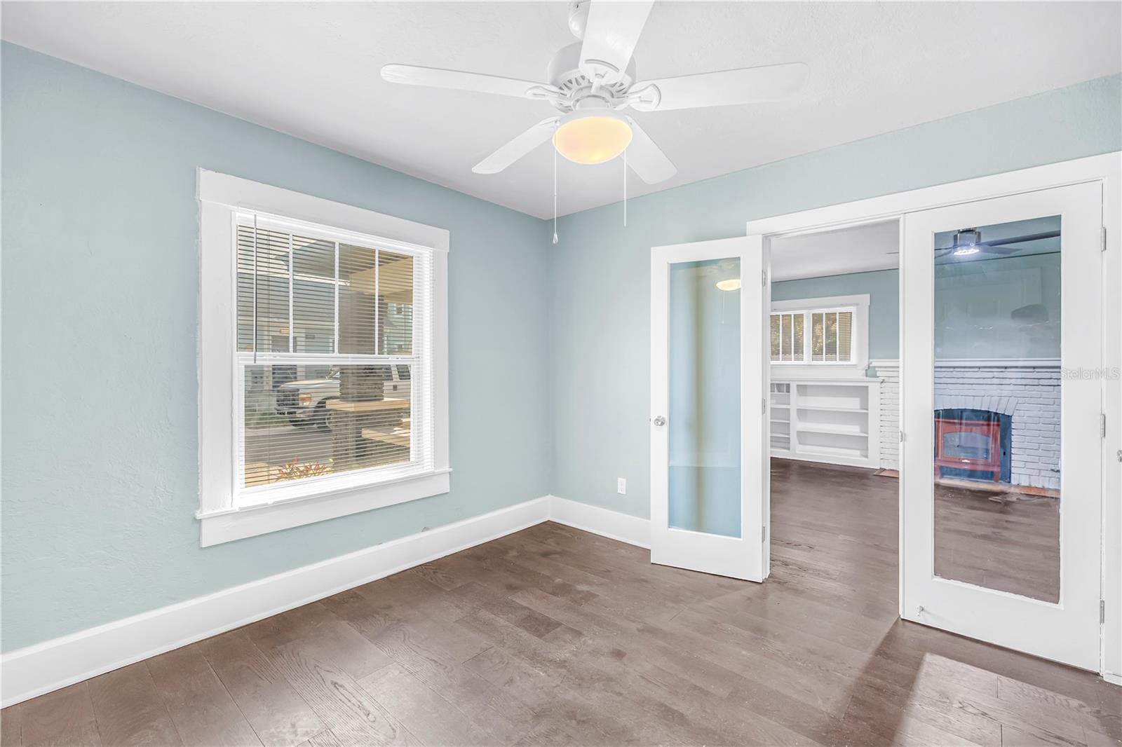 Image 18 of 54 For 1012 Granville Court N