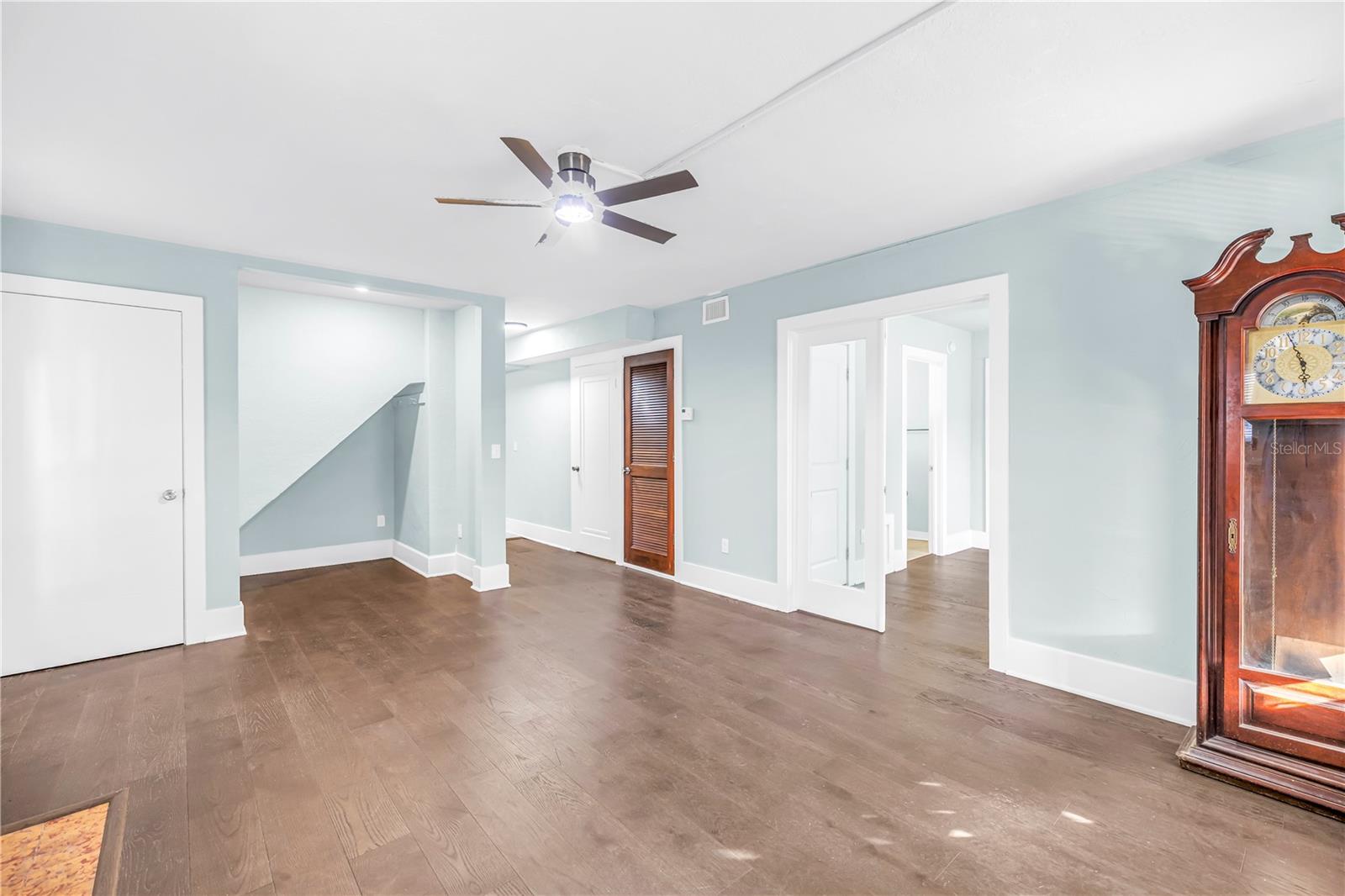 Image 2 of 54 For 1012 Granville Court N