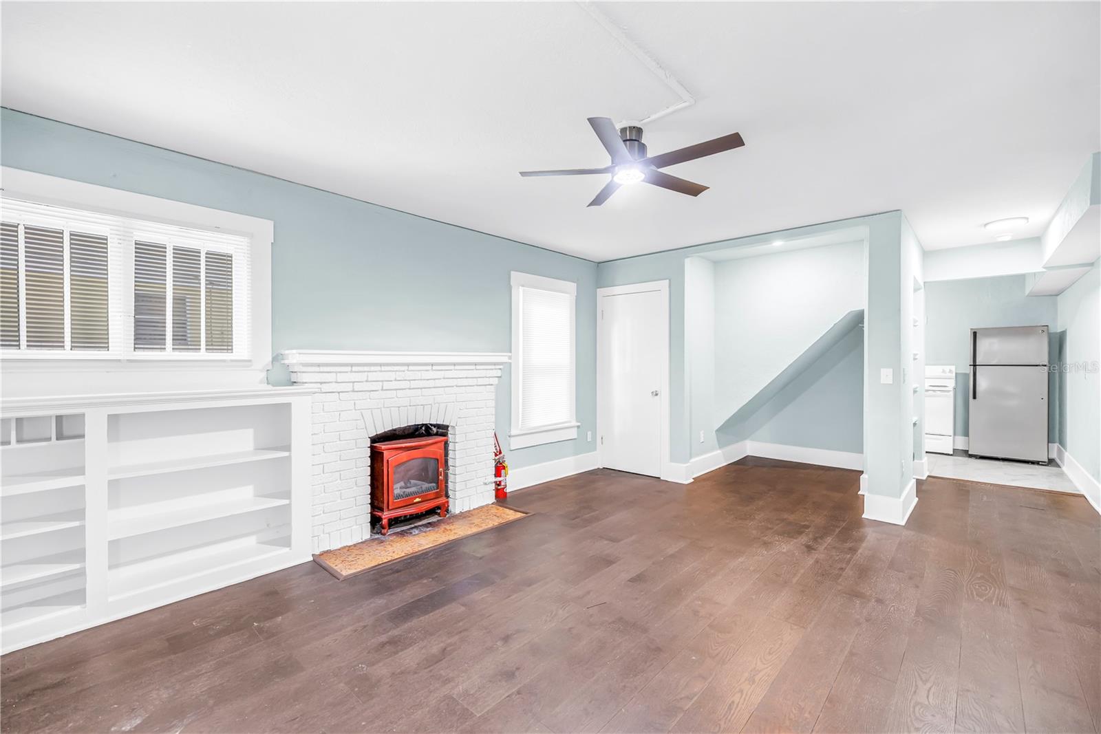 Image 3 of 54 For 1012 Granville Court N