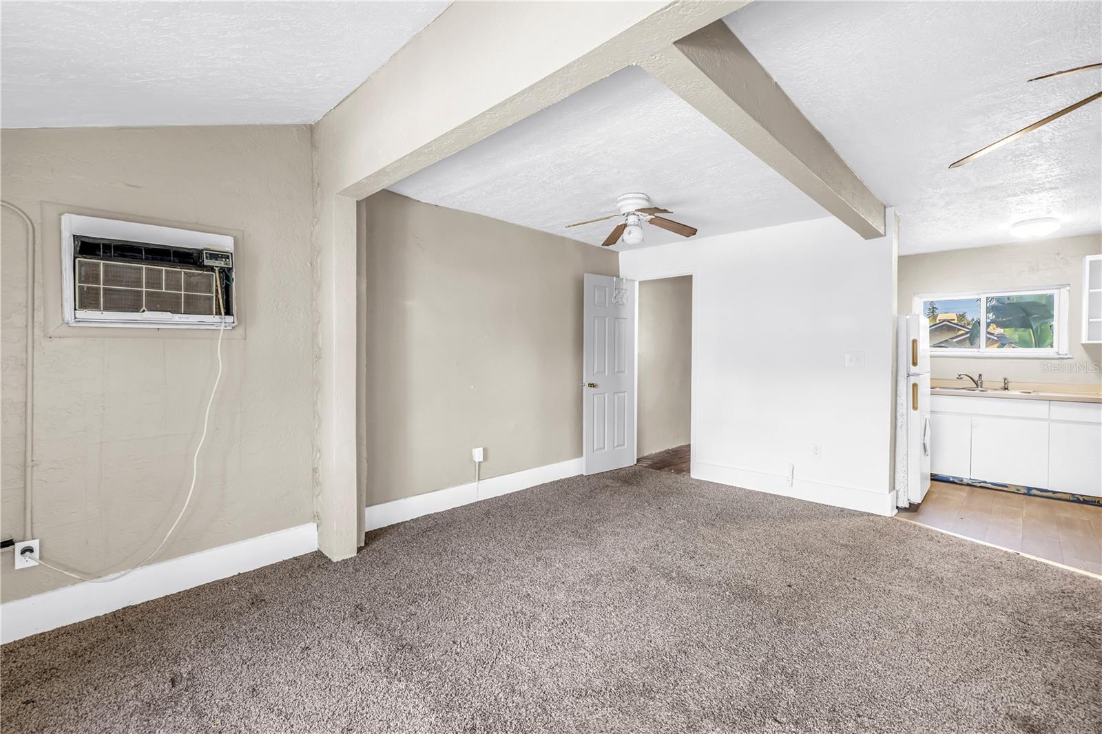 Image 44 of 54 For 1012 Granville Court N