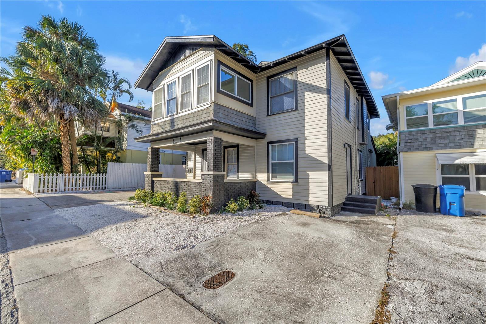 Image 46 of 54 For 1012 Granville Court N