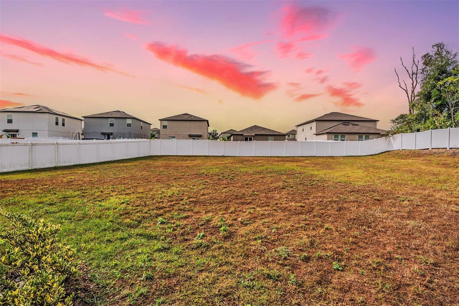 Listing photo id 31 for 6347 Ten Acre Court