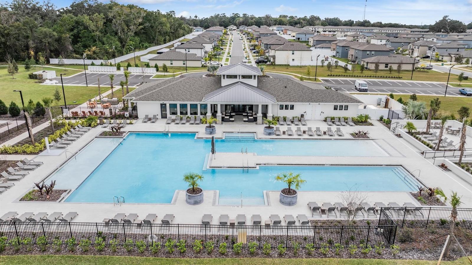 Listing photo id 39 for 6347 Ten Acre Court