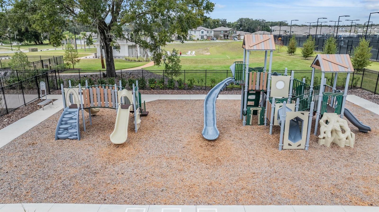 Listing photo id 45 for 6347 Ten Acre Court