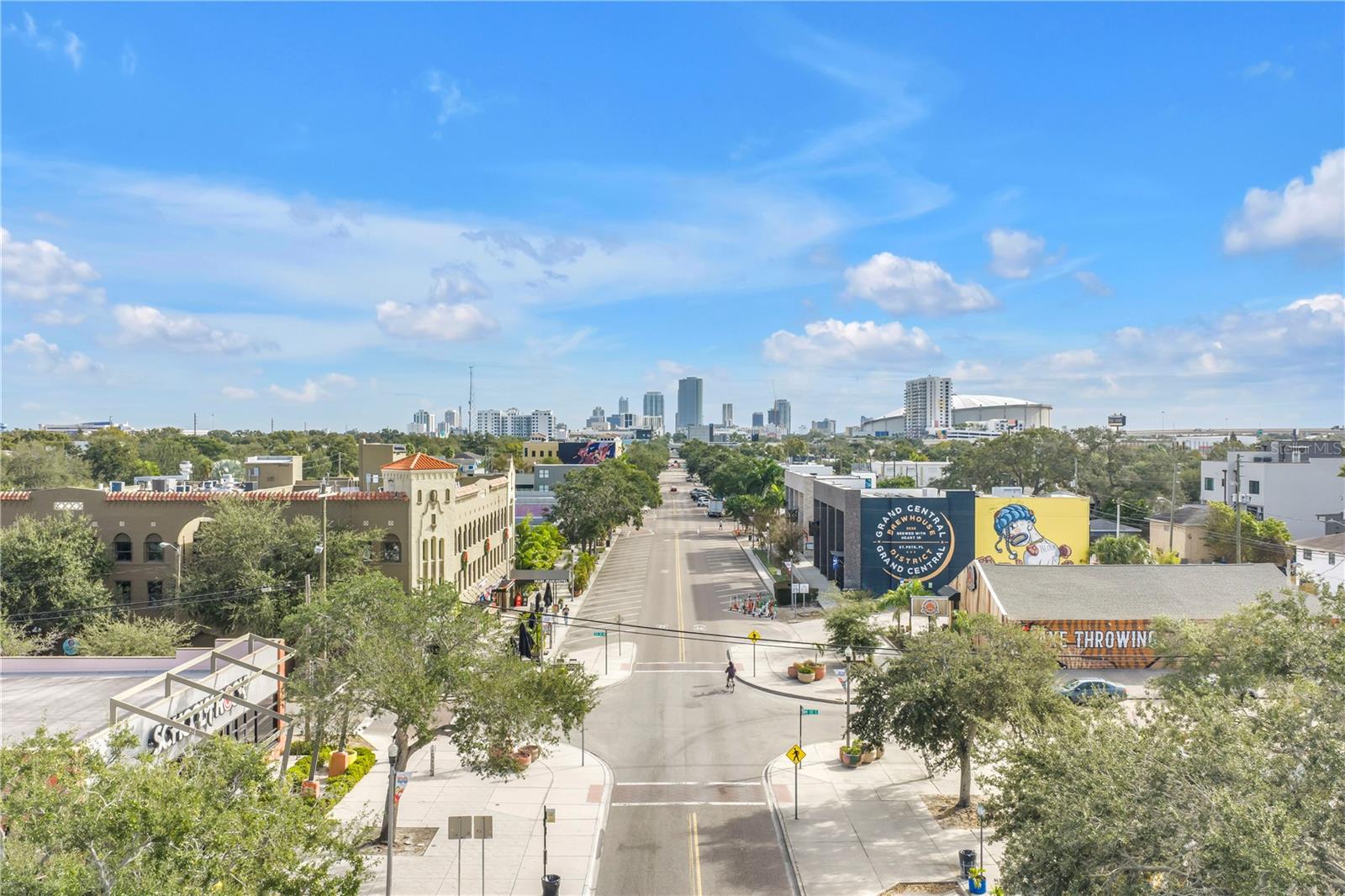 Image 11 of 12 For 2848 Emerson Avenue S