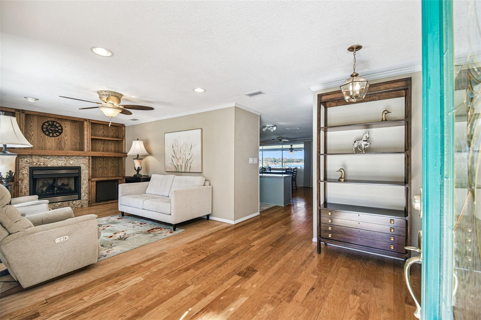 Image 11 of 51 For 3857 Orange Drive