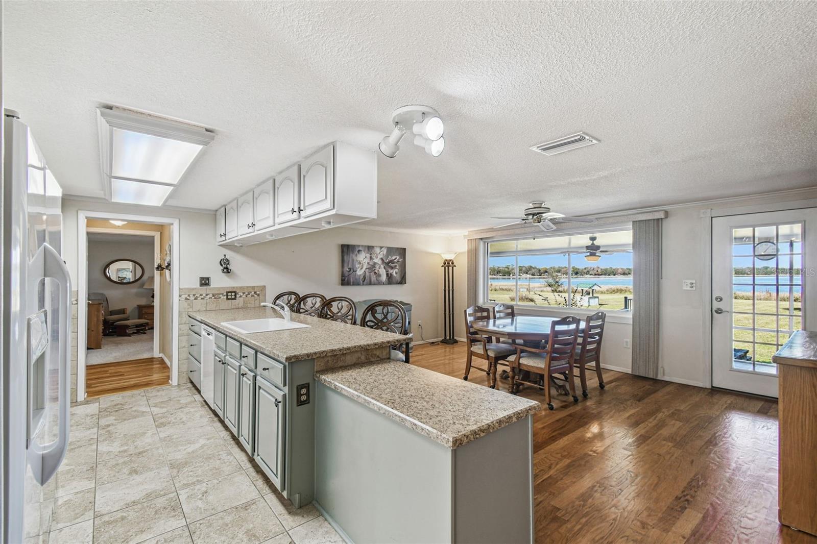 Image 13 of 51 For 3857 Orange Drive