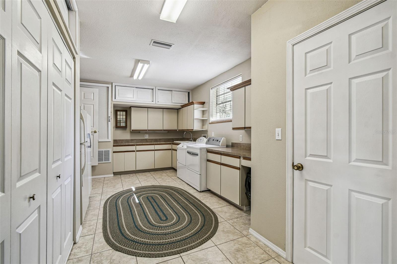 Image 30 of 51 For 3857 Orange Drive