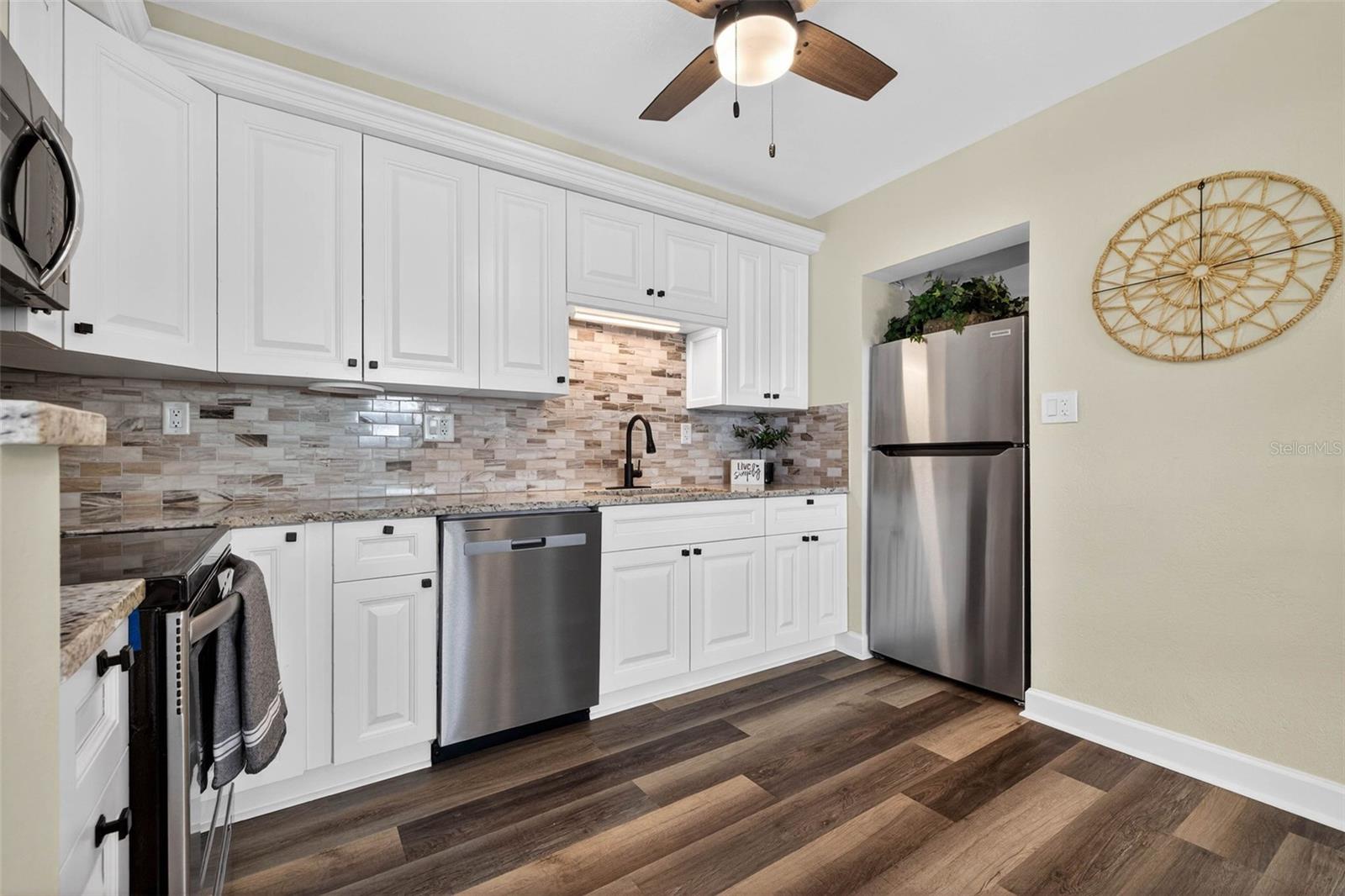 Image 11 of 33 For 3929 13th Avenue N