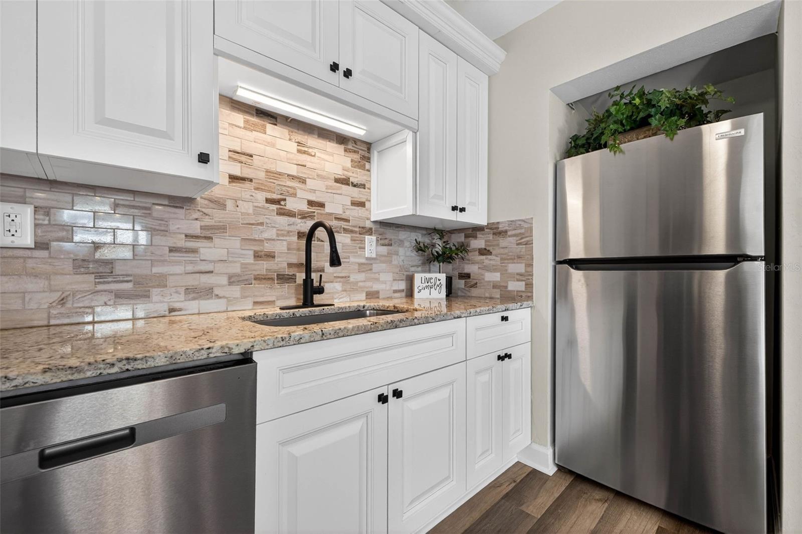 Image 12 of 33 For 3929 13th Avenue N