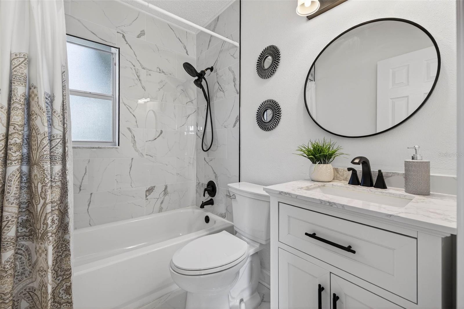 Image 18 of 33 For 3929 13th Avenue N