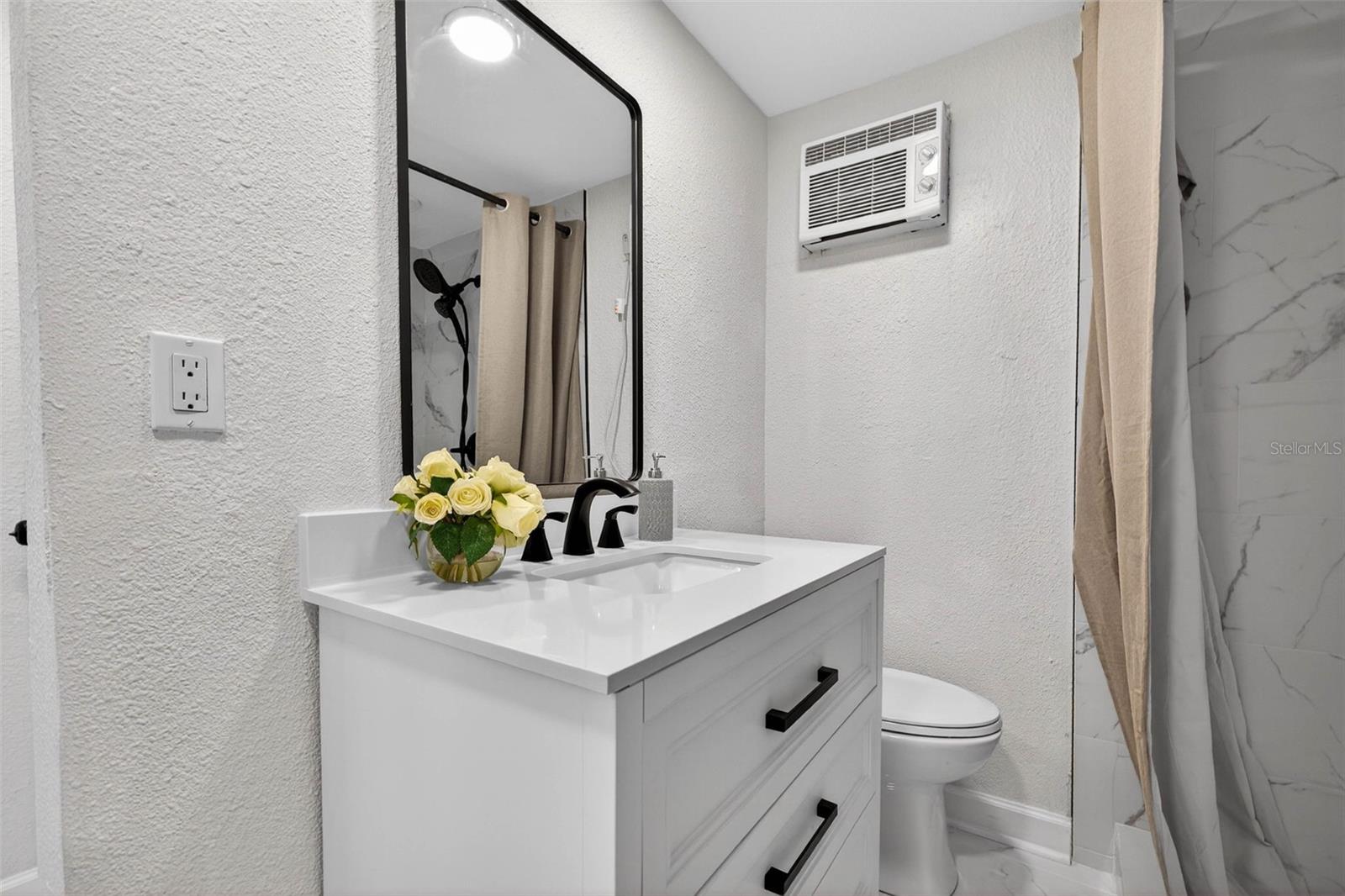 Image 23 of 33 For 3929 13th Avenue N