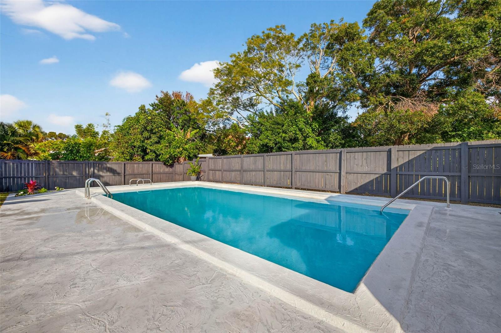 Image 27 of 33 For 3929 13th Avenue N