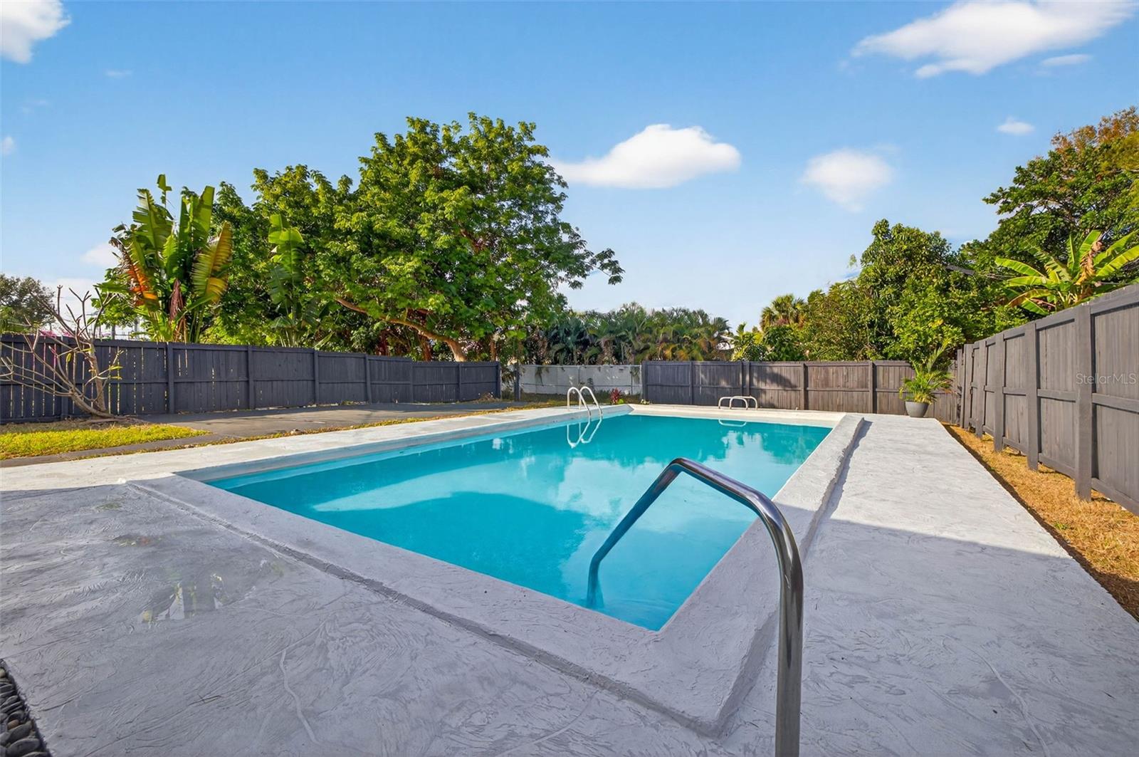 Image 4 of 33 For 3929 13th Avenue N