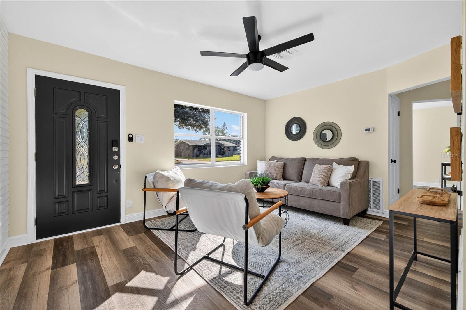 Image 6 of 33 For 3929 13th Avenue N