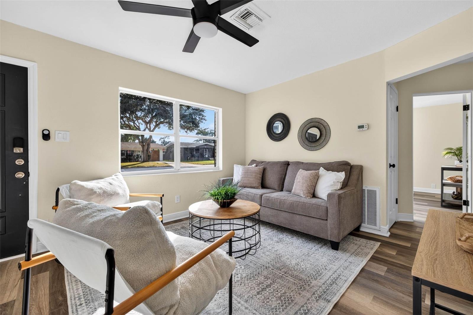 Image 8 of 33 For 3929 13th Avenue N