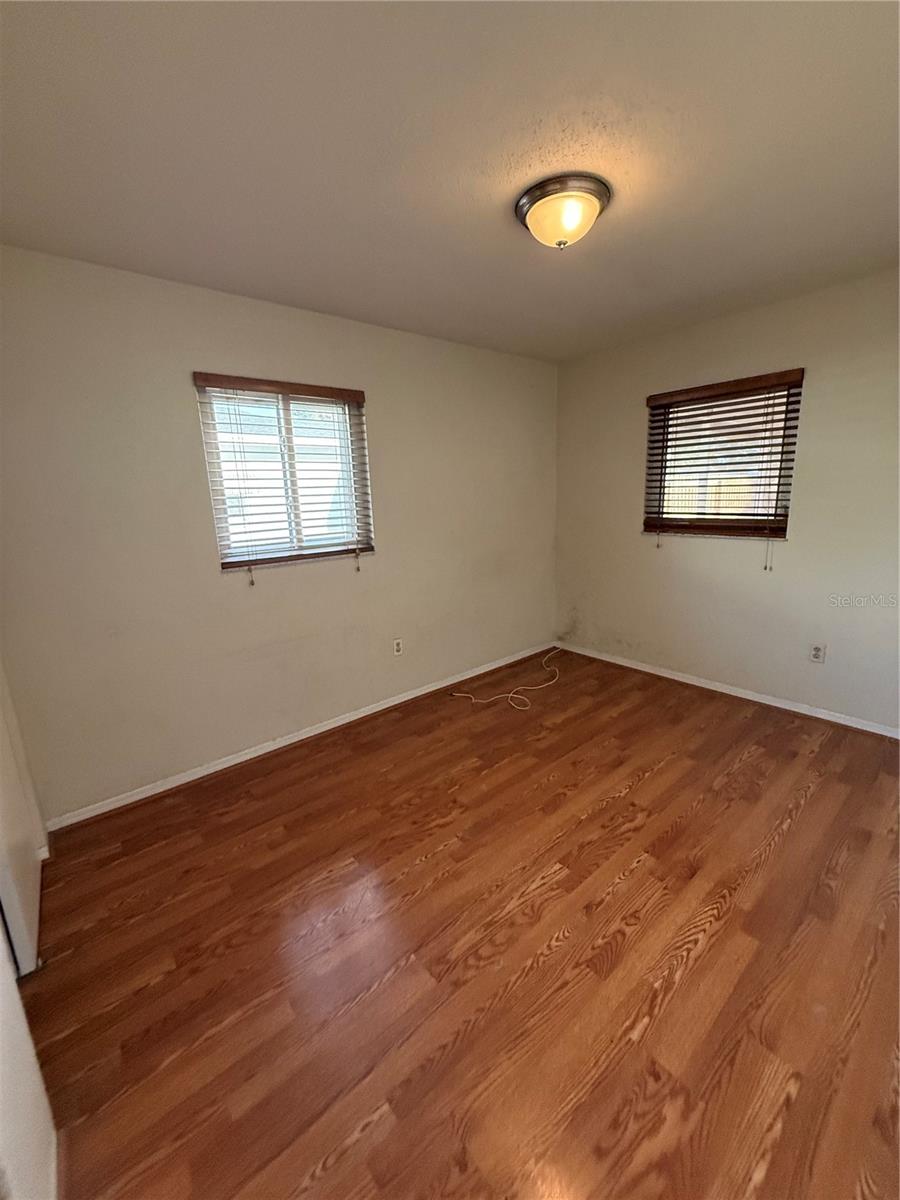 Image 13 of 27 For 5744 17th Avenue N