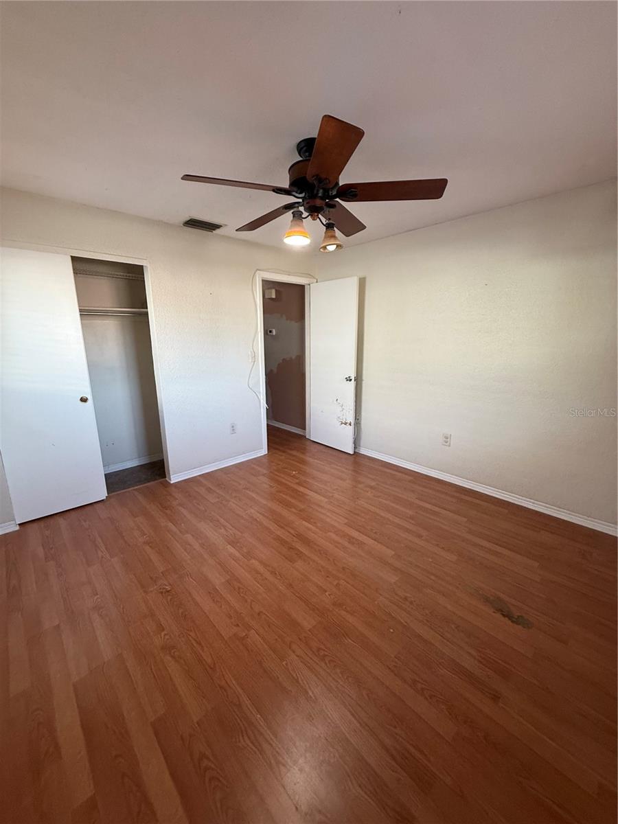 Image 15 of 27 For 5744 17th Avenue N