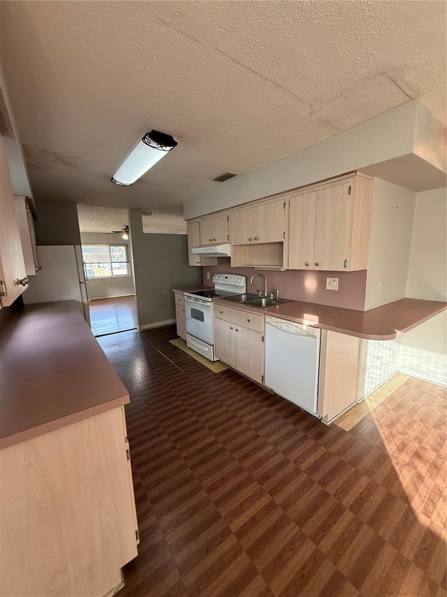 Image 9 of 27 For 5744 17th Avenue N