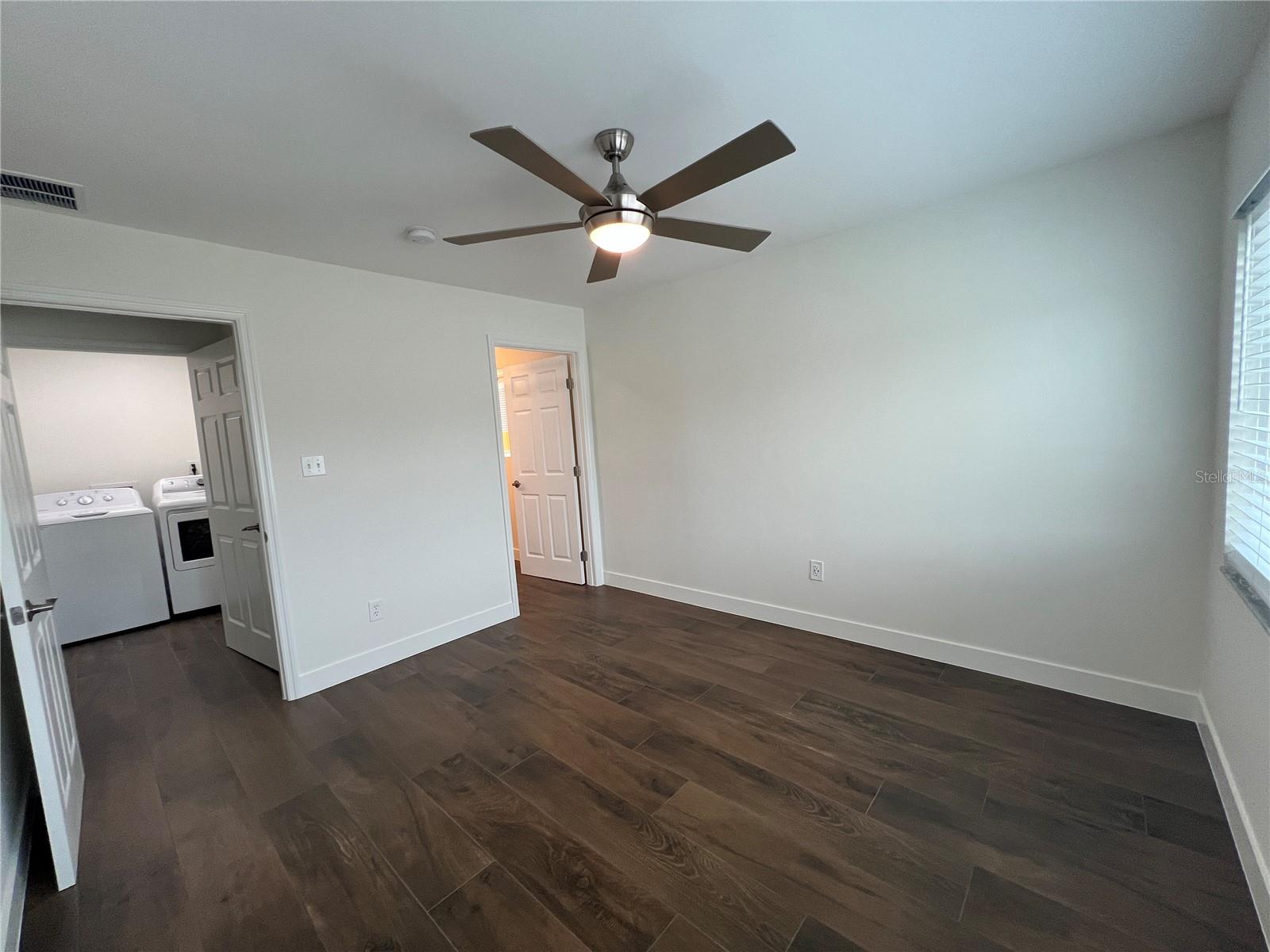 Image 11 of 21 For 5398 27th Avenue N