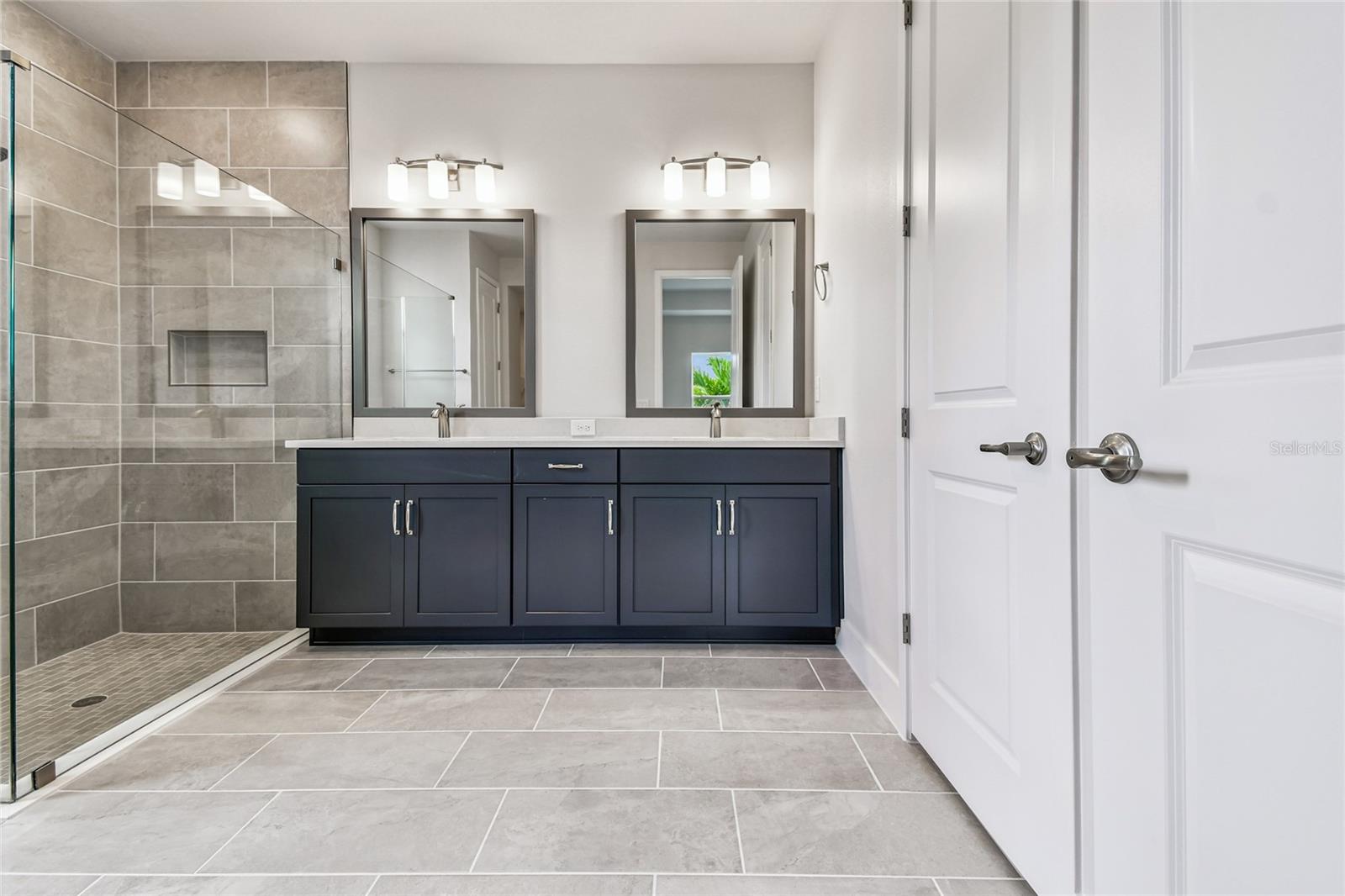 Image 19 of 40 For 11735 Full Moon Loop