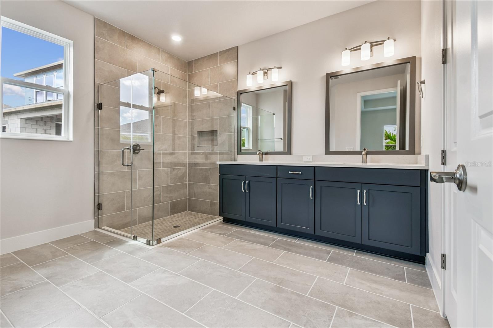 Image 20 of 40 For 11735 Full Moon Loop