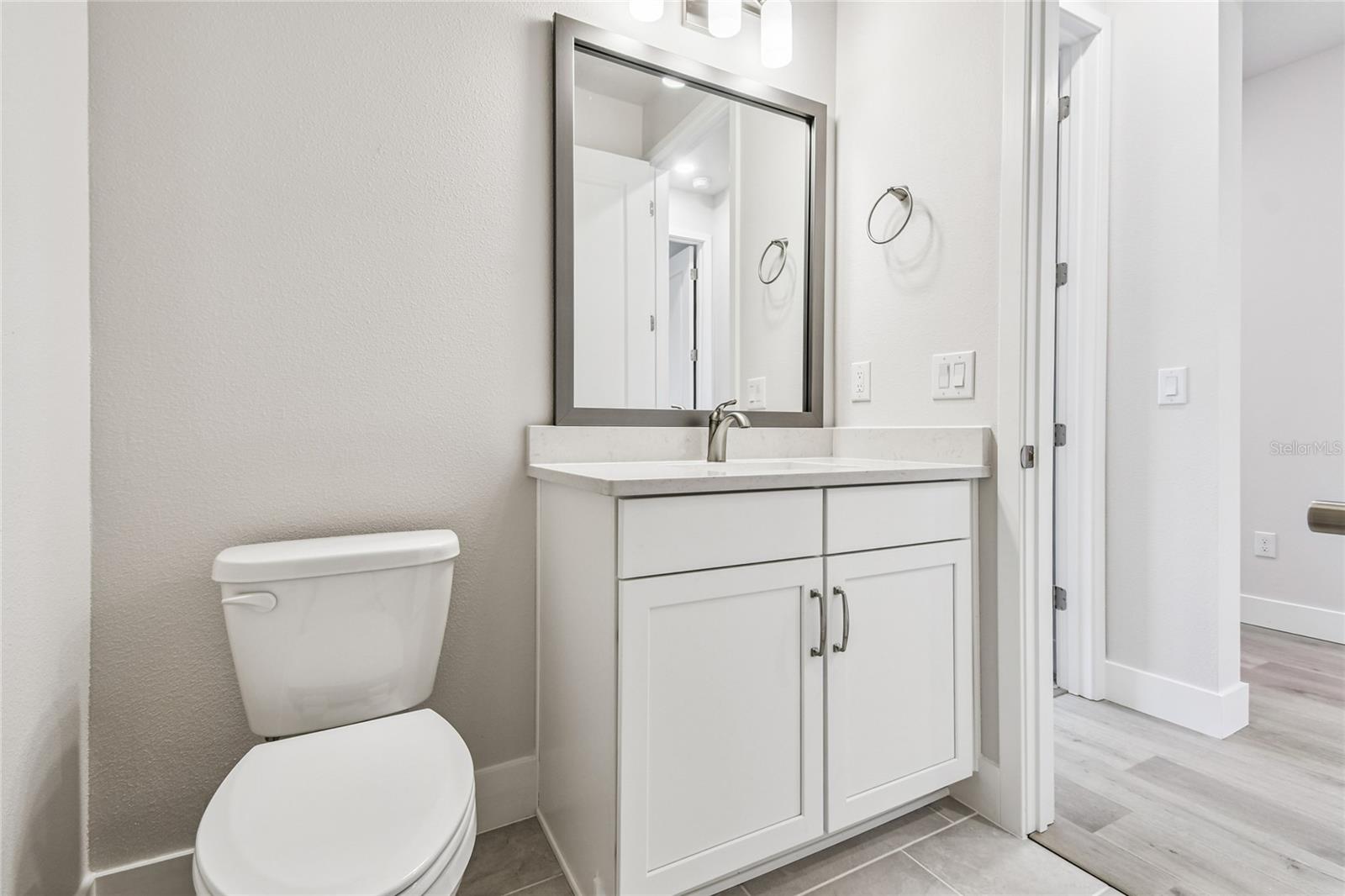 Image 33 of 40 For 11735 Full Moon Loop