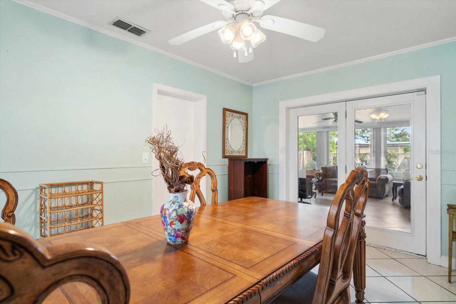 Image 10 of 27 For 1225 Ridge Avenue