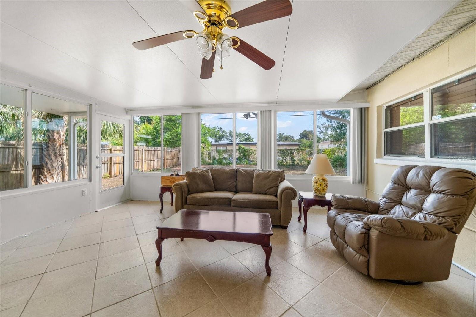 Image 11 of 27 For 1225 Ridge Avenue