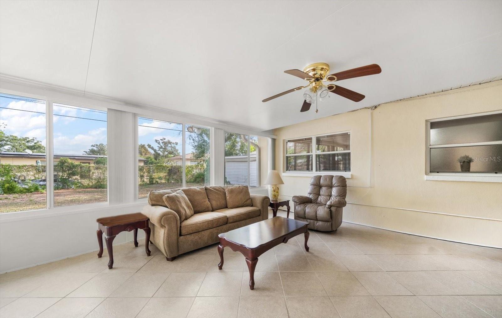 Image 12 of 27 For 1225 Ridge Avenue