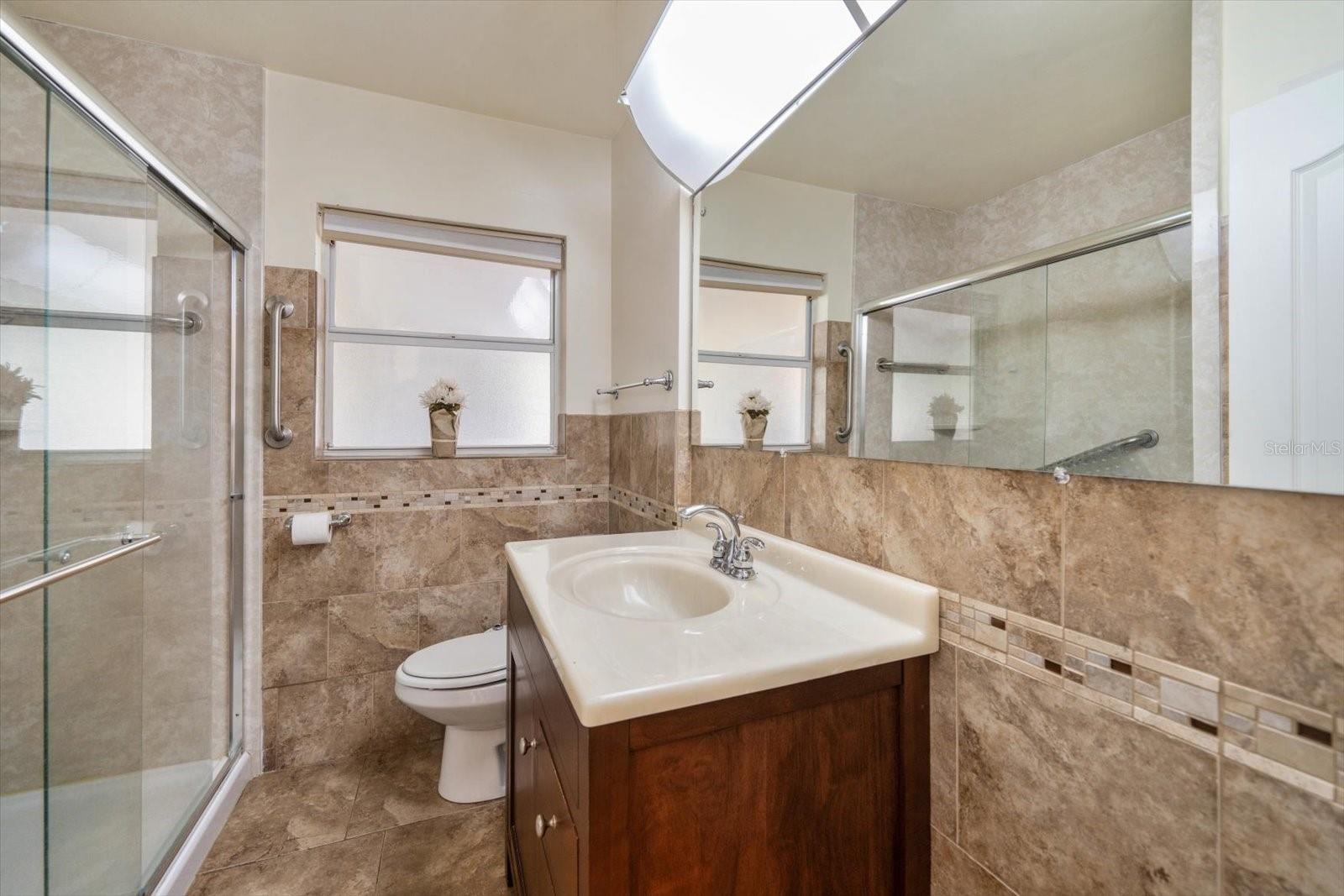 Image 17 of 27 For 1225 Ridge Avenue