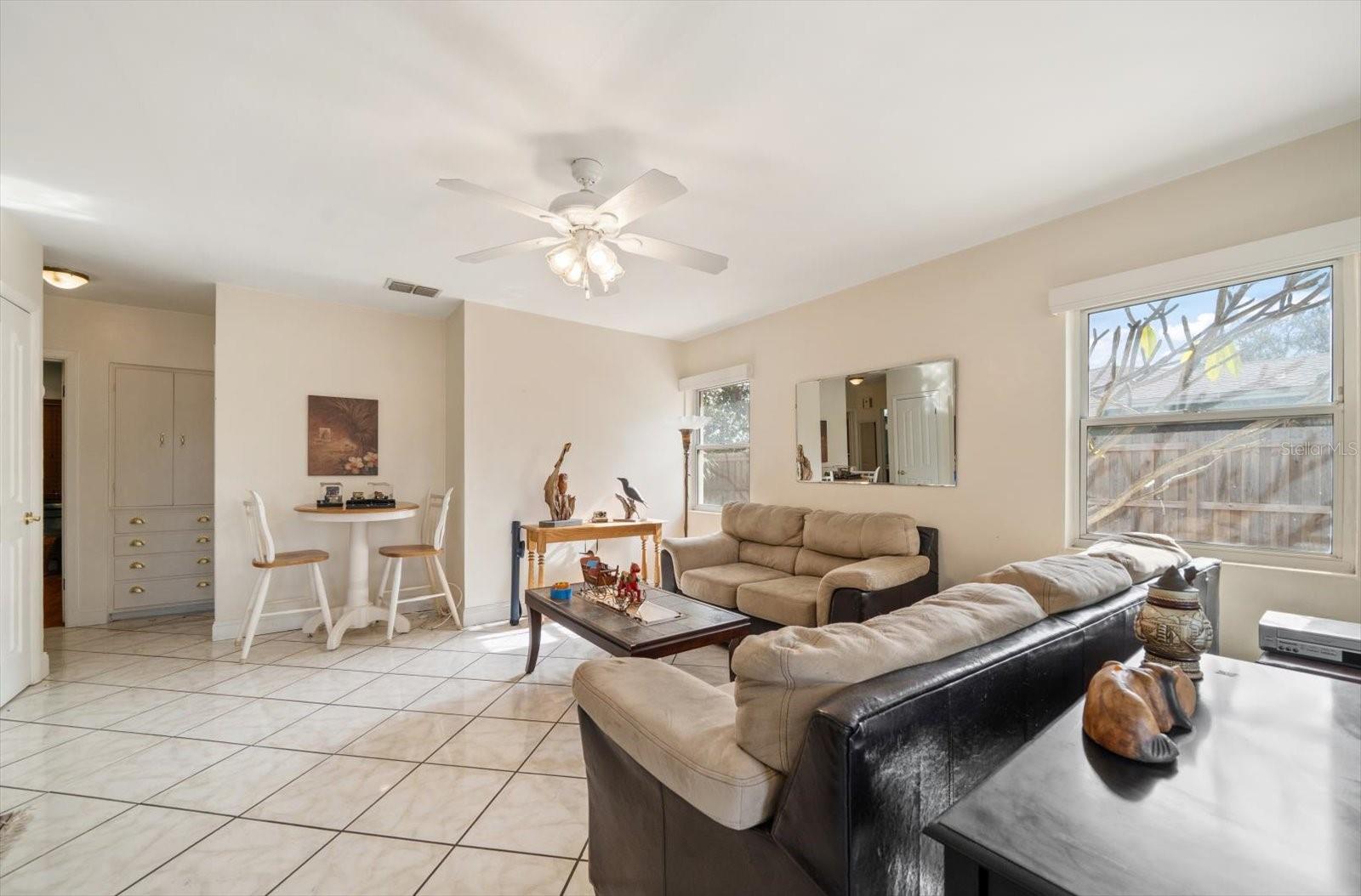 Image 5 of 27 For 1225 Ridge Avenue