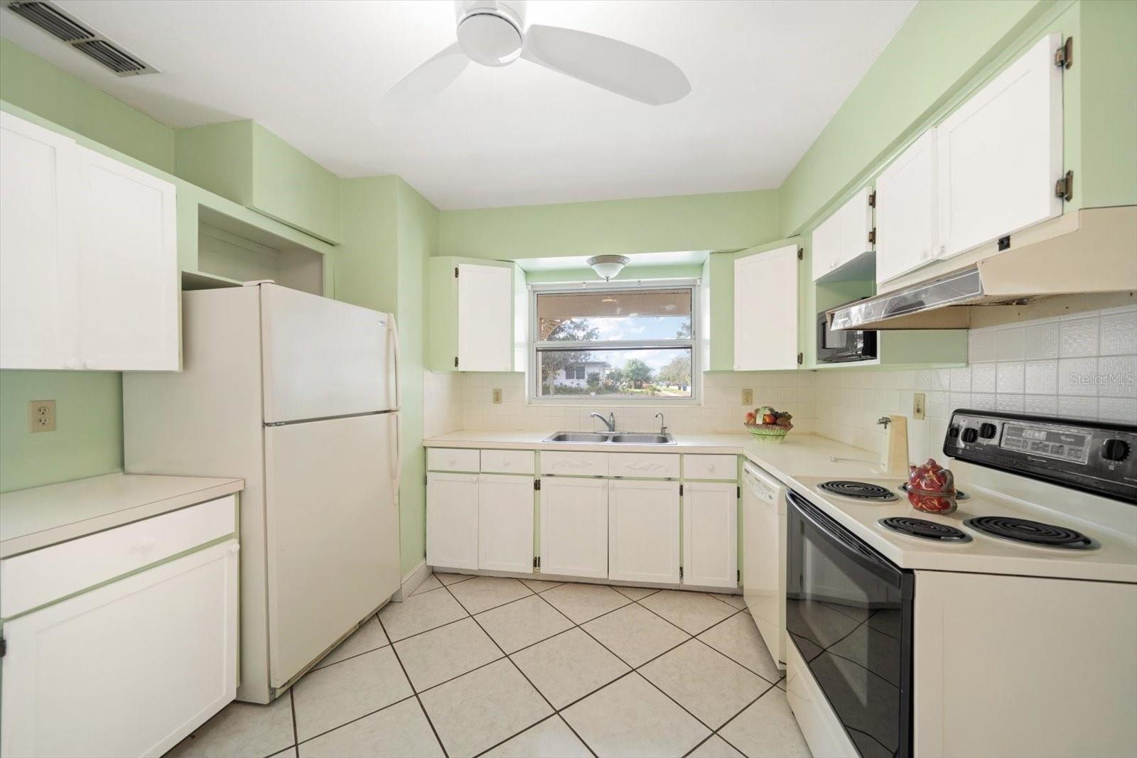 Image 6 of 27 For 1225 Ridge Avenue