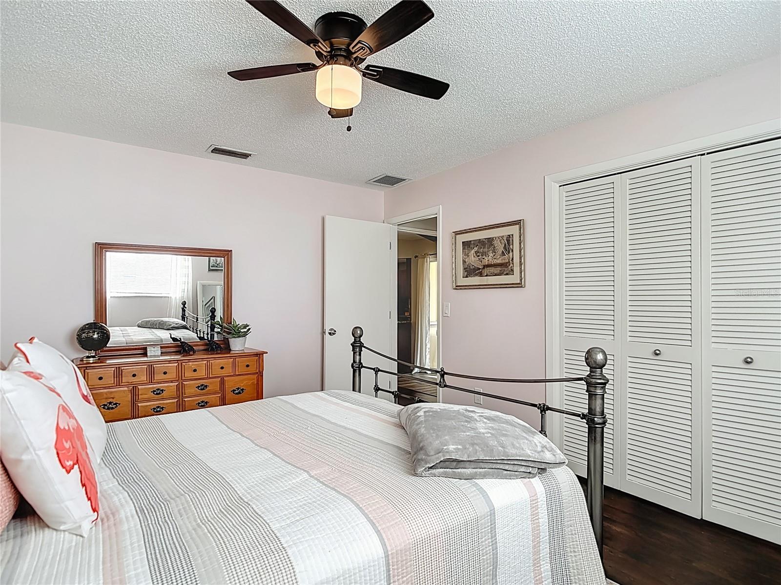 Image 19 of 47 For 10253 Winstead Avenue