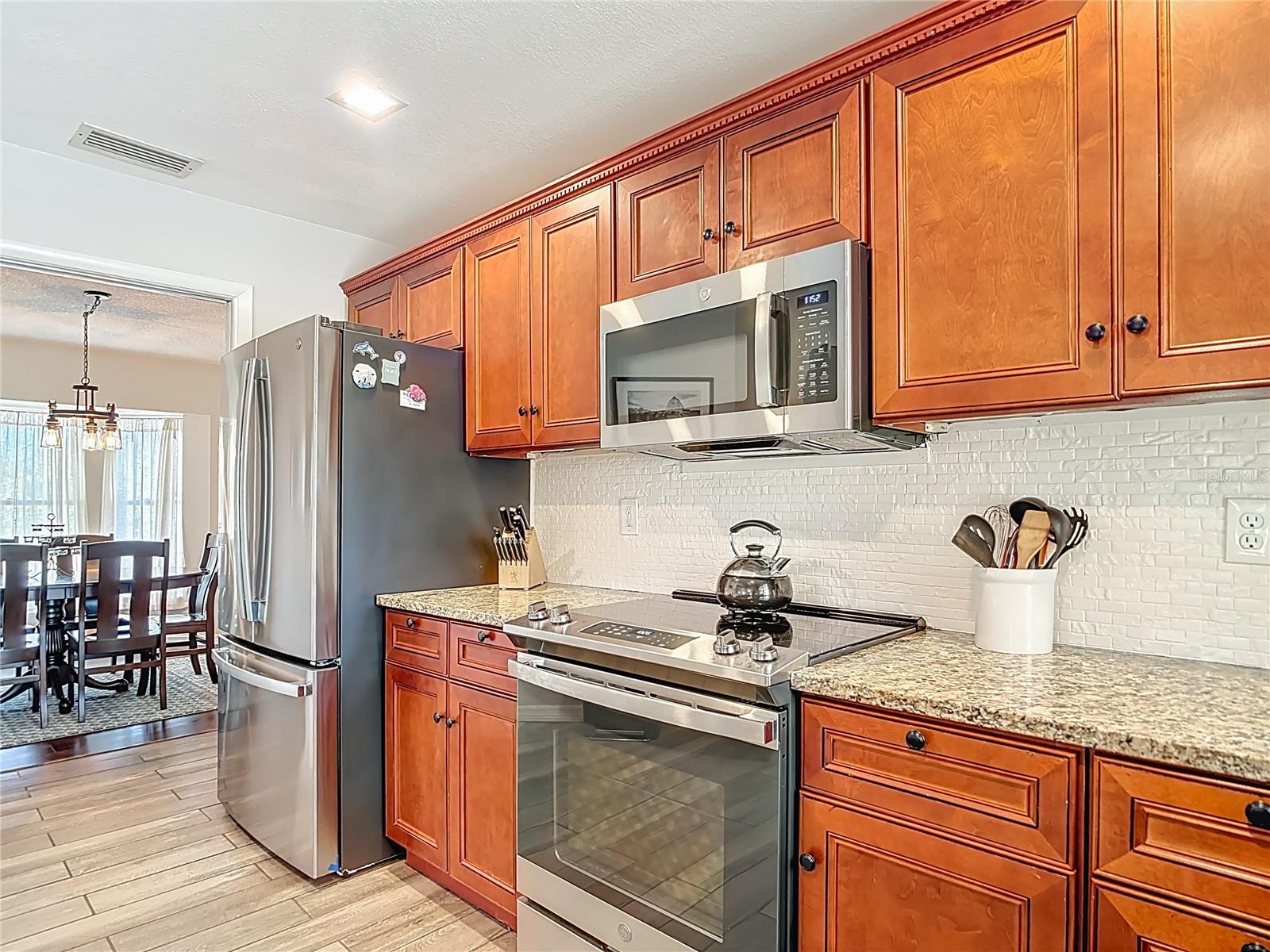 Image 22 of 47 For 10253 Winstead Avenue