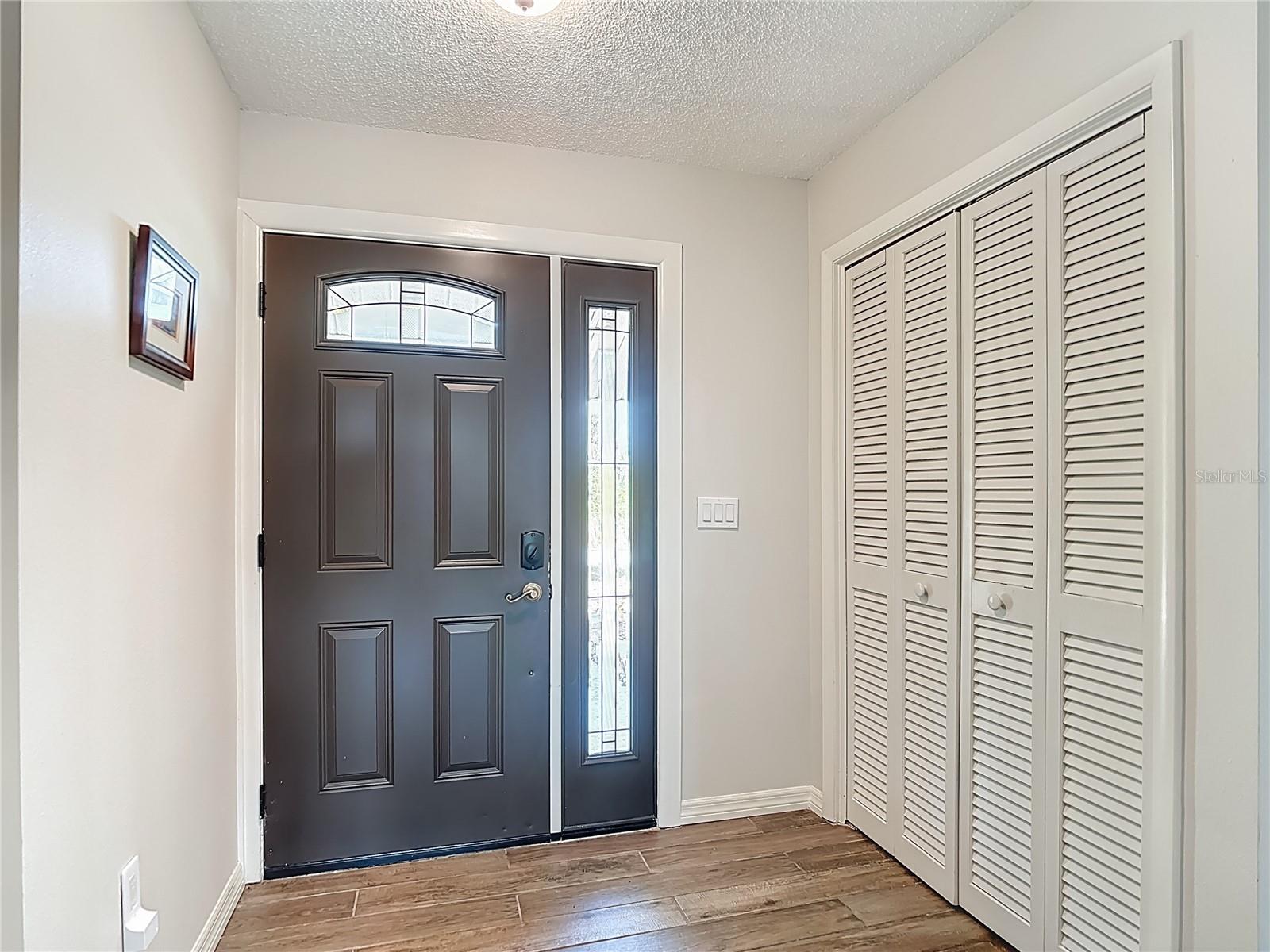 Image 5 of 47 For 10253 Winstead Avenue