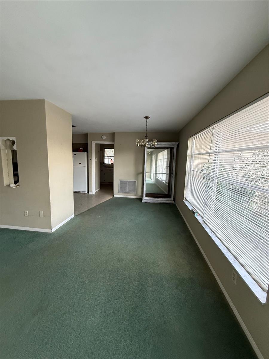 Image 11 of 30 For 6160 30th Avenue N