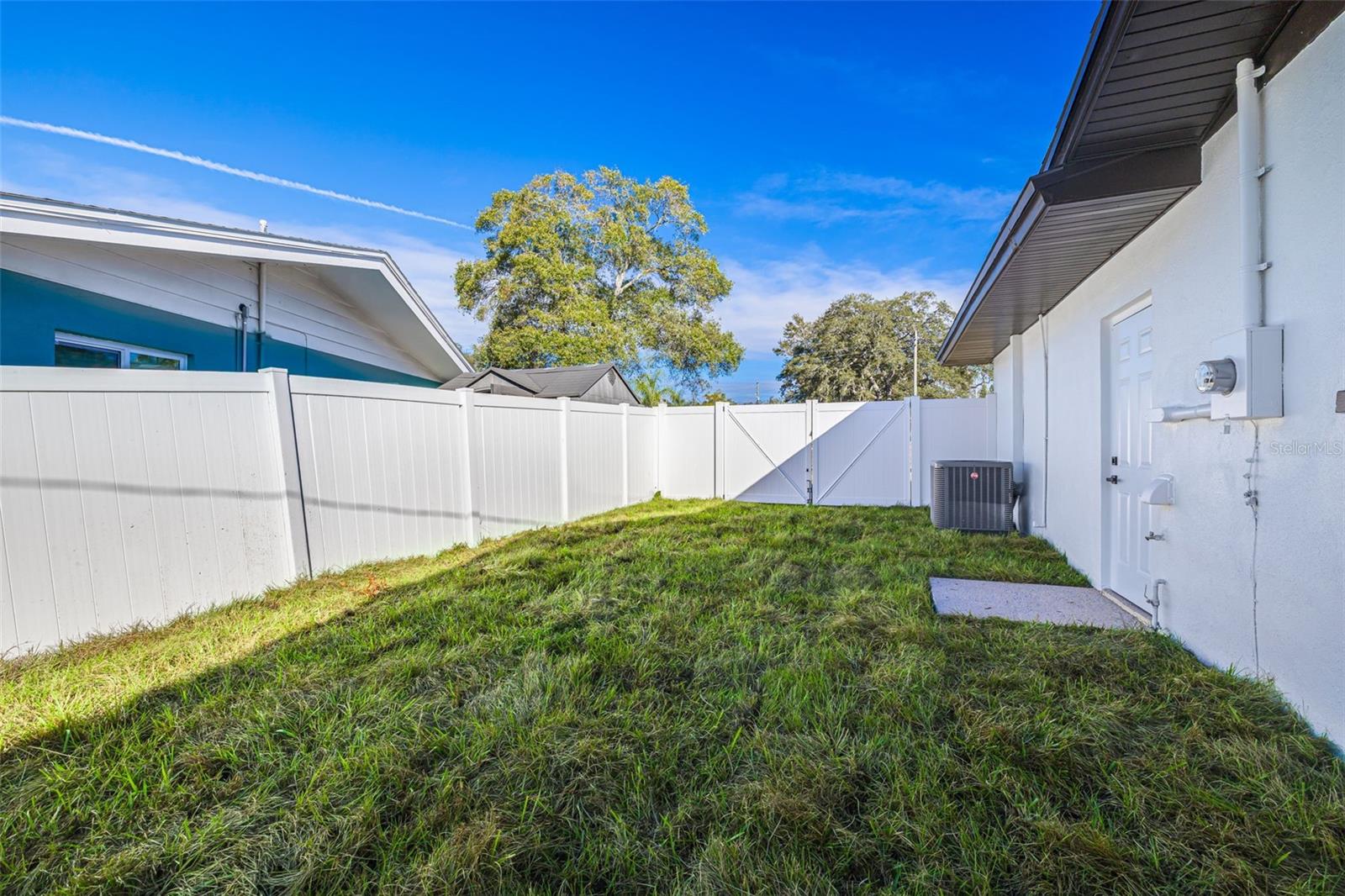 Image 32 of 36 For 1447 Jasmine Way