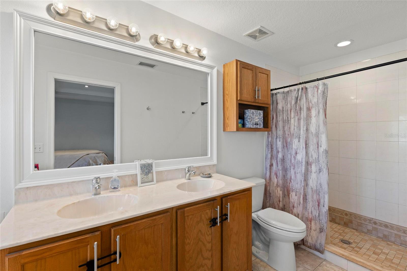 Image 17 of 25 For 1461 Ridge Terrace