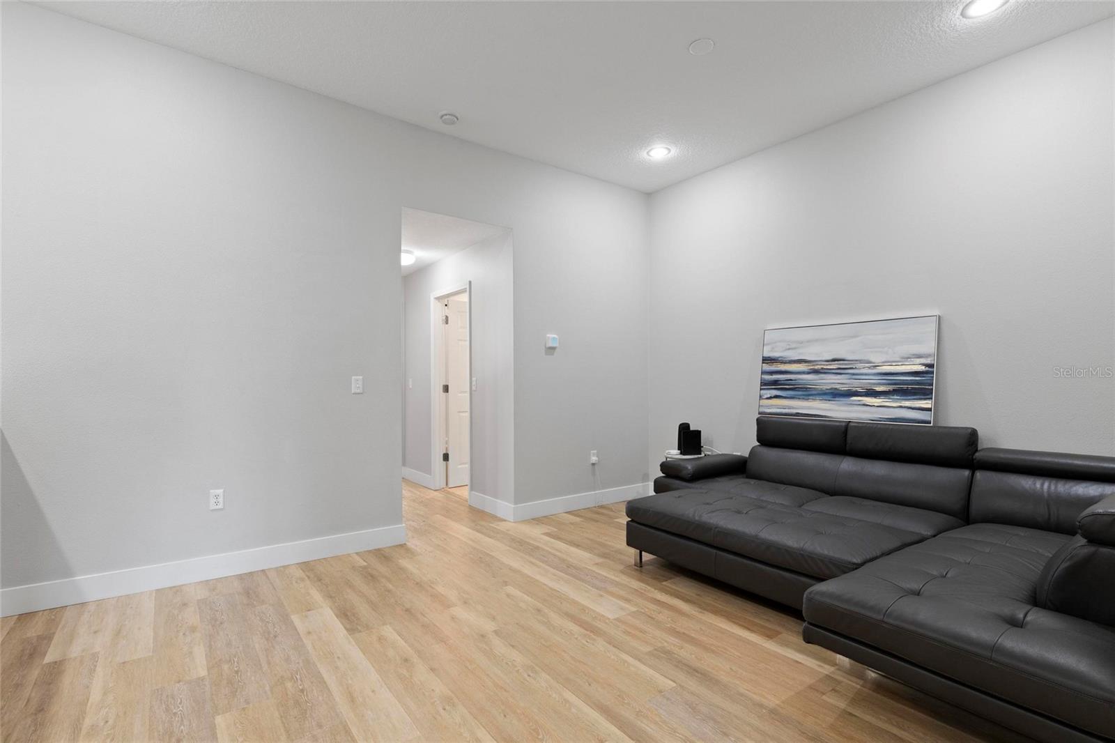 Image 22 of 25 For 1461 Ridge Terrace