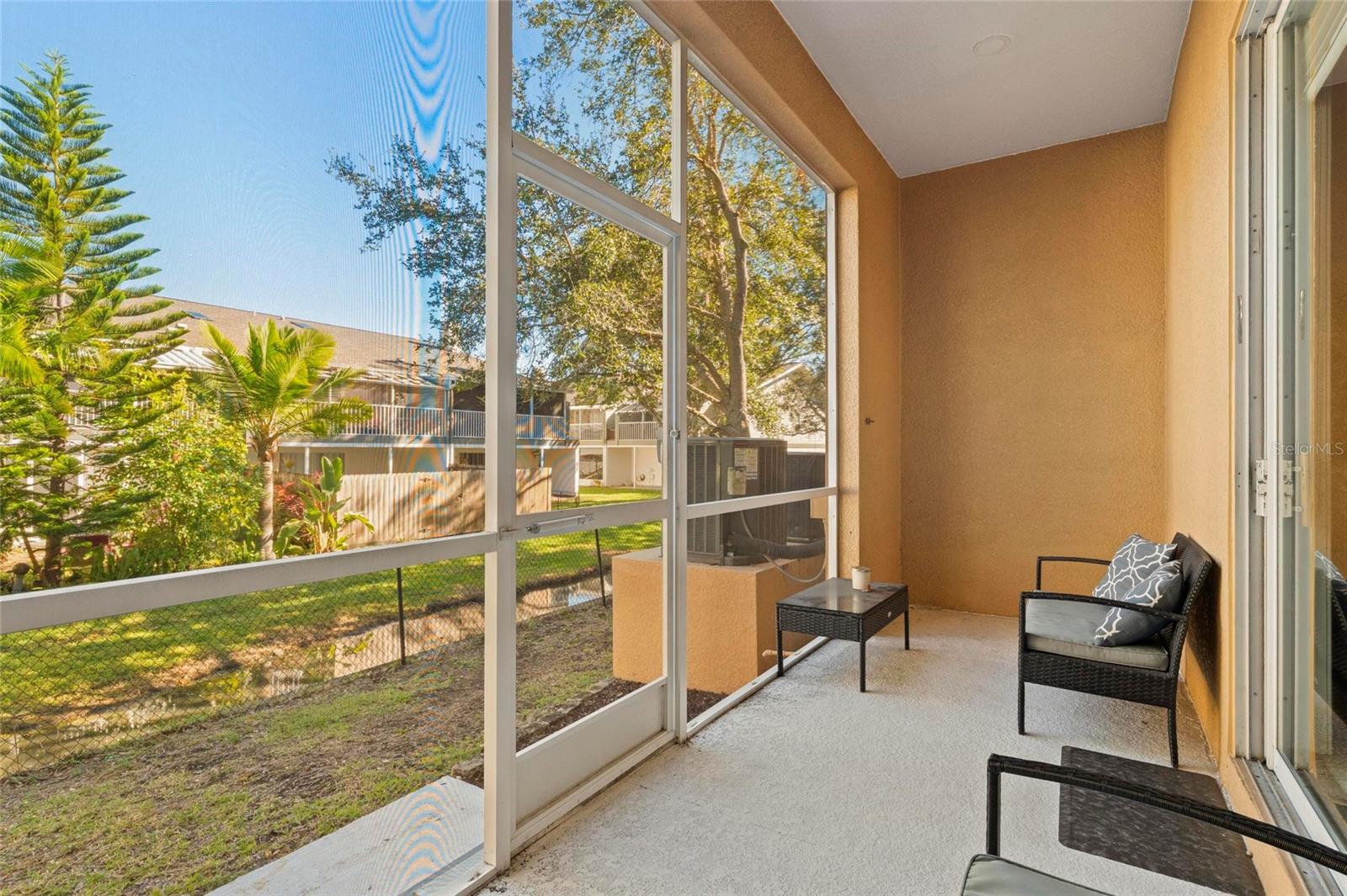 Image 4 of 25 For 1461 Ridge Terrace