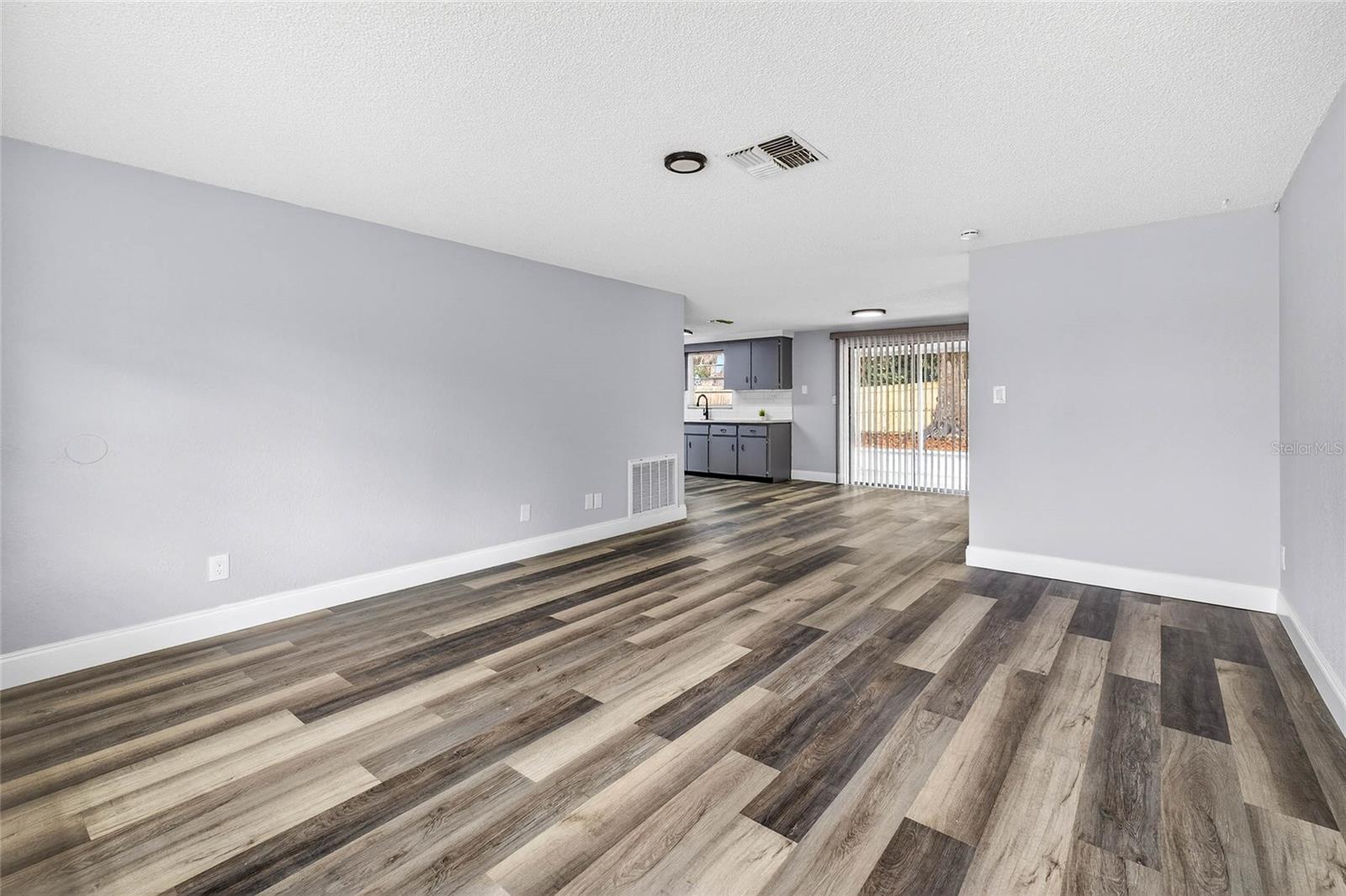 Image 6 of 18 For 6331 Ridge Crest Drive